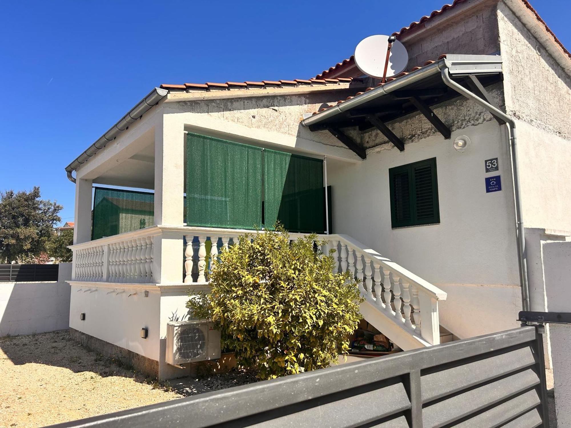 Holiday Home Mirta باكوشتاني المظهر الخارجي الصورة