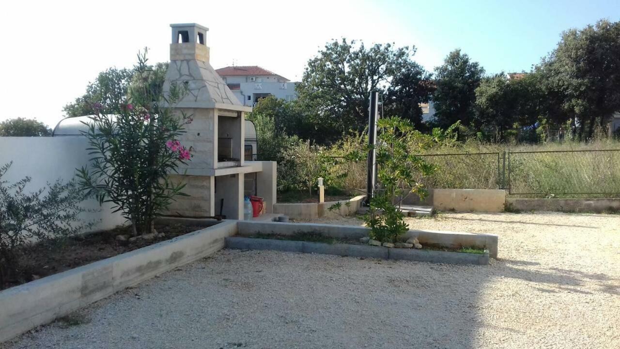 Holiday Home Mirta باكوشتاني المظهر الخارجي الصورة